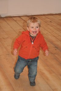 "Mie heel heppie in de niewe huis!!"
